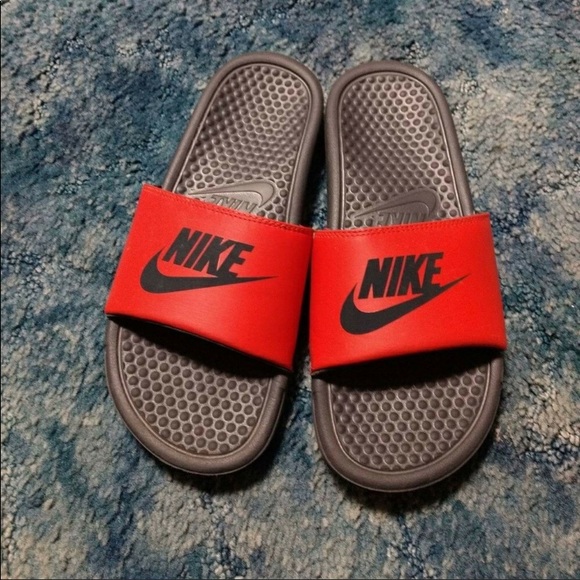 nike slides youth size 7